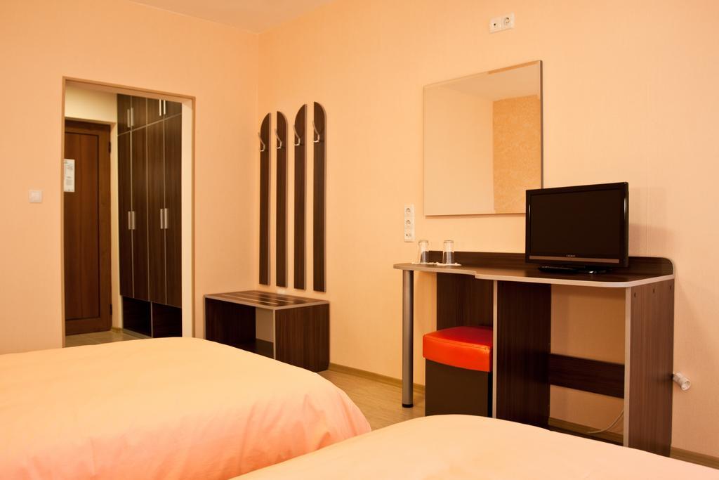 Balneo Comlex Medica Narechen Hotel Narechenski Bani Ruang foto